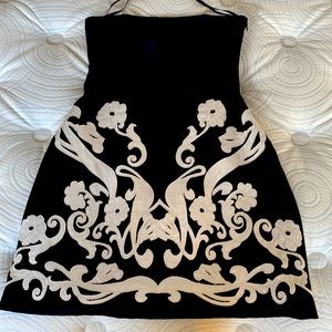 Gorgeous black & white dress!